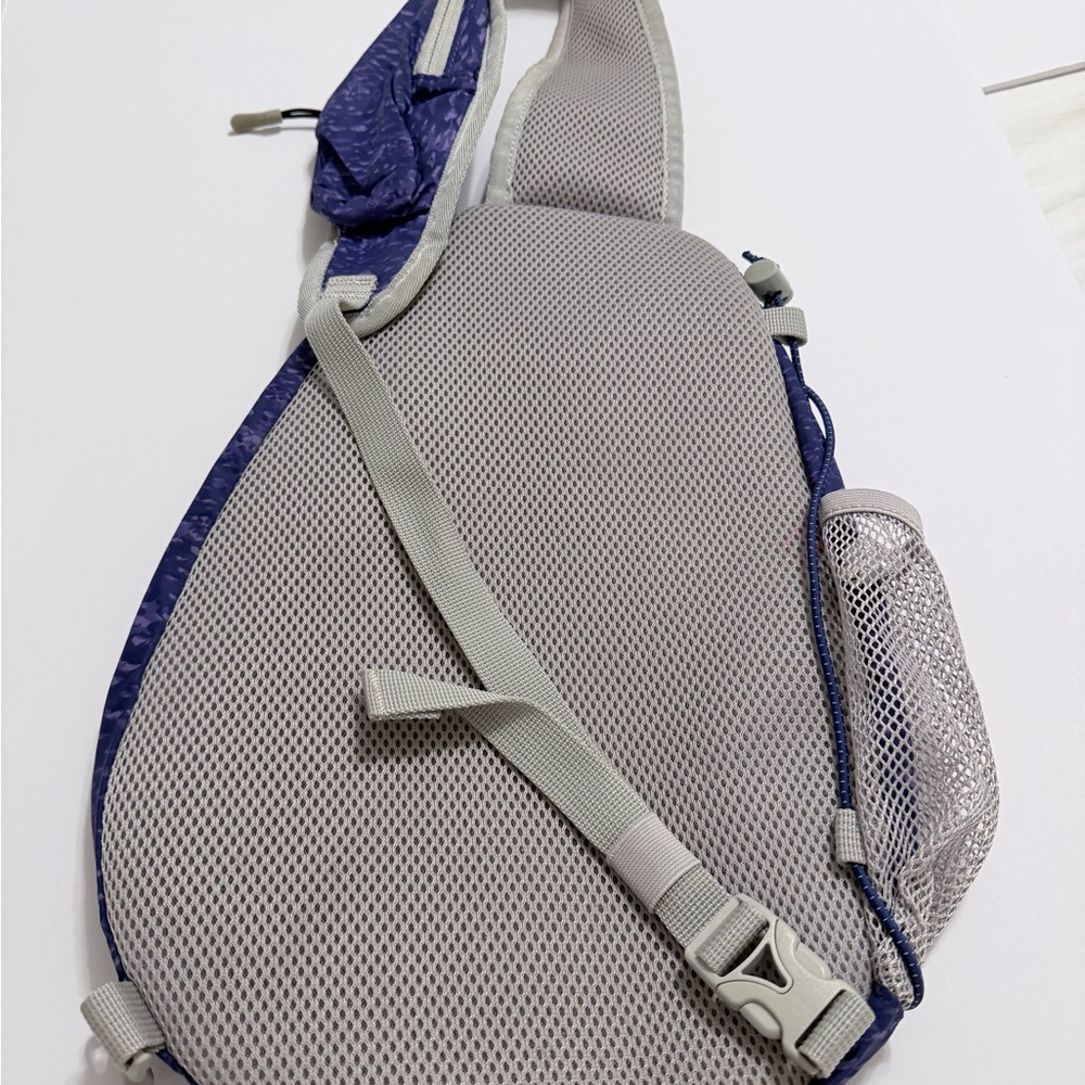 Eddie Bauer Purple Sling Backpack with Cream Trim - Picture 5 of 8
